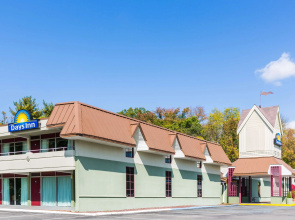 Days Inn by Wyndham East Stroudsburg