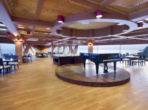 Sun Cruise Resort and Yacht