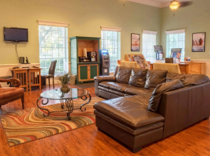 Oak Plantation Resort