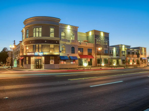 Hotel Lexen - Newhall