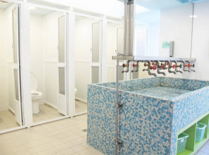 Uno Backpackers Inn