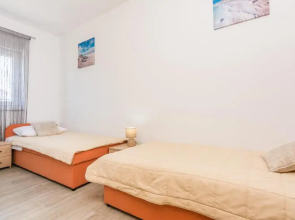 Pasko 3 modern furnished ap for 7