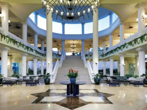 The Signature Level At Grand Palladium Lady Hamilton Resort & Spa