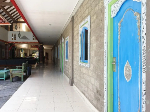 At The Beach Candidasa