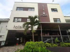 Novus Laureles Hotel