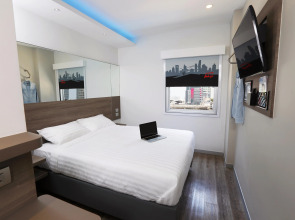 Easy Planet Bangkok Surawong