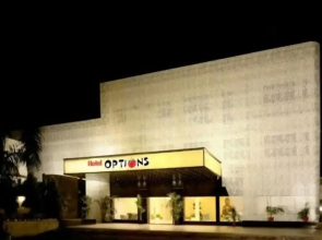 Hotel  Options Lawns