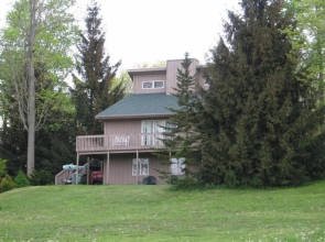 Spruce Hill Inn and Cottages