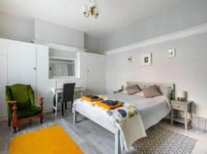 Host Stay Park View