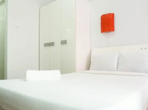 Comfy & Clean Studio Apartment at Puri Mas