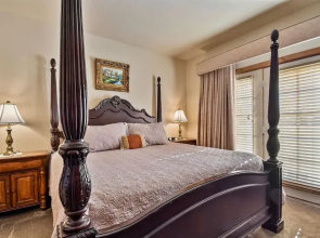 Villa 2057 2 Bed 2 Bath Full Kitchen 2 Bedroom Villa