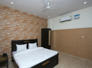 OYO 36021 Diamond Guest House