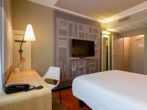 Peyk Hotel