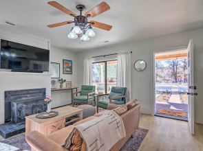 Modern Kanab Home: Fire Pit, Red Rock Views!