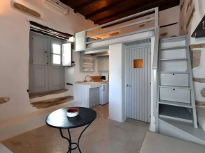 Kastro Cozy Guesthouse
