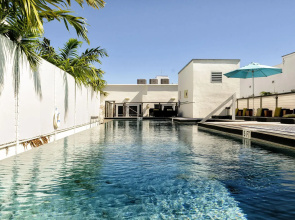 Posh South Beach Hostel