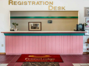 Econo Lodge Lakeshore