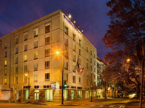SpringHill Suites Savannah Downtown / Historic District