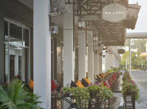 Paradise Suites Hotel