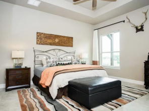 Century Oak Casita By Remi's Ridge & Hayes Hollow 1 Bedroom Duplex
