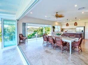 Whitehaven Luxury 5 Bedroom 5 Bathroom House Ocean View With 2 Golf Bu
