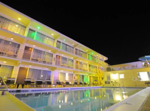 Lark Motel