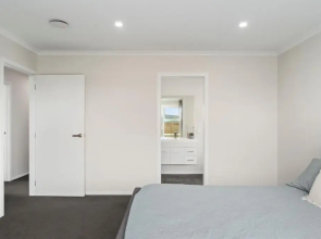 Lakeview Haven - Wharewaka Holiday Home