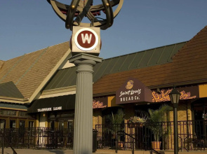 Sheraton Westport Chalet Hotel St. Louis