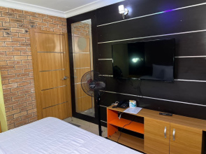 Plot1 Suites