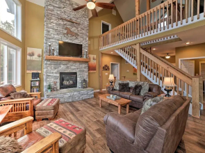 Family-friendly Massanutten Home w/ Slope Views!