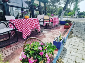 Menekşe Hotel