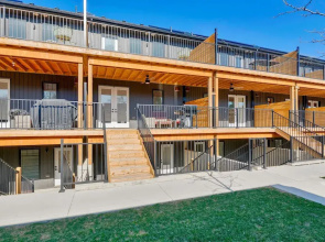 GLOBALSTAY. Unique New Townhomes for 16 Guests. HOT TUB, BBQ