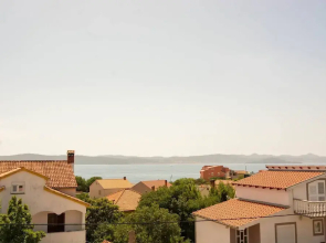 All New Sea View Apartment Moderna