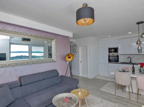 Amazing Apartment in Makarska With 2 Bedrooms and Wifi