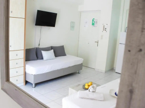 Iason Apartments