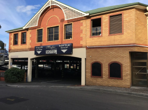 Mayfair Plaza Motel
