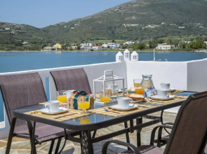 The Veranda of Gavrion - Deluxe Cycladic House