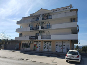 Little Sea Stars, Tivat