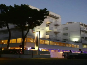 Color Metropolitan Family Hotel