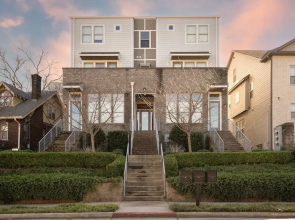 Springsteen by Avantstay Stylish Townhouse in Nashville!