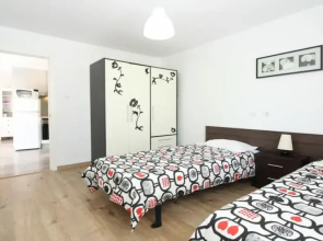 Residence by G - Avenida de Cantabria 60
