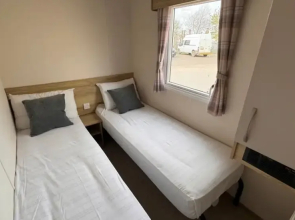 Familyfriendly-8berth-freeparkingspot-closetobeach