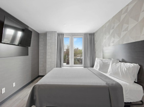 Hotel 365 Bronx