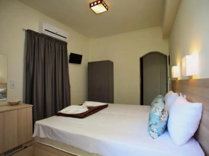 Aktaion Guest Rooms