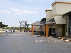 District Hotel