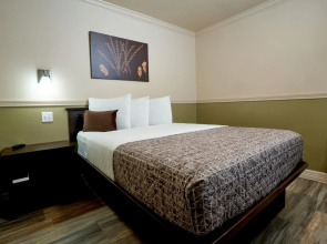 Family Garden Inn & Suites