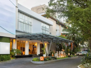 HARRIS Hotel & Residence Sunset Road Bali