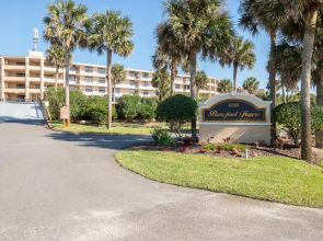 Barefoot Trace 208, 2 Bedrooms, Sleeps 6, Ocean Front, Pool, WiFi