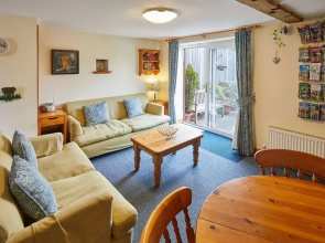 Host Stay Owl in Newton-on-rawcliffe