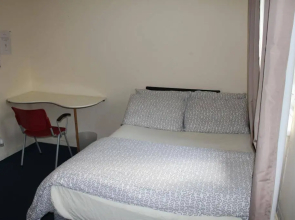 Russell Scott Backpackers Hostel